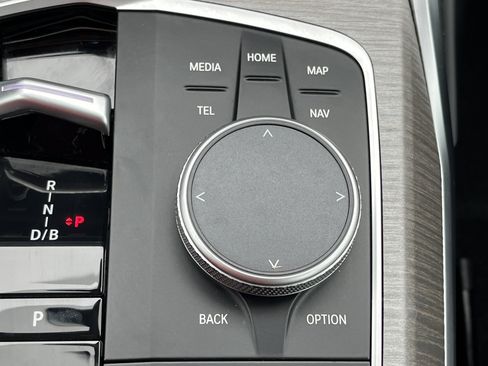 Used 2025 BMW i4 xDrive40i image 8