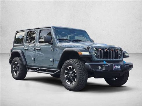 Used 2024 Jeep Wrangler Unlimited Rubicon 4xe w/ Technology Group AWD/4WD image 3