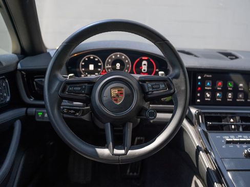 Used 2025 Porsche Panamera RWD image 23