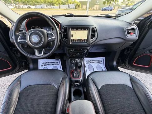 Used 2018 Jeep Compass Trailhawk w/ Navigation Group AWD/4WD image 37