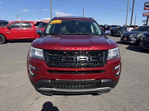 Used 2017 Ford Explorer Platinum AWD/4WD image 2