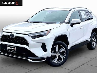 Used 2024 Toyota RAV4 SE w/ Weather & Moonroof Package