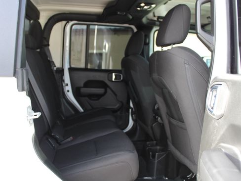 Used 2023 Jeep Gladiator Sport image 64