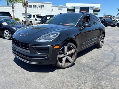 Used 2024 Porsche Macan AWD/4WD image 1
