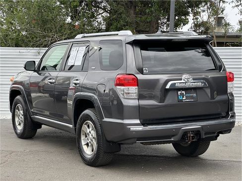 Used 2013 Toyota 4Runner SR5 w/ Premium Pkg AWD/4WD image 3