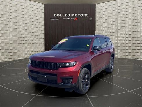 Certified 2022 Jeep Grand Cherokee L Altitude image 3