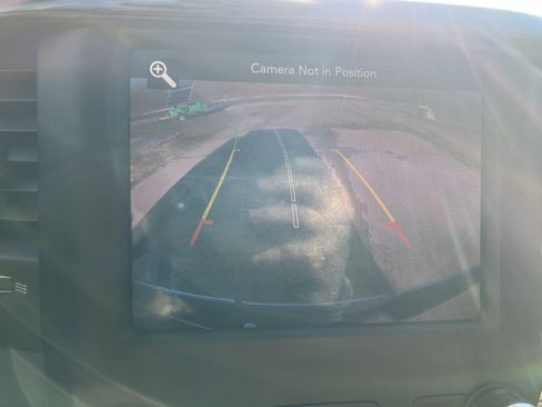 Used 2019 RAM 1500 Laramie image 29