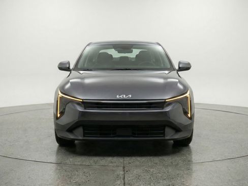 Used 2025 Kia K4 LXS image 2