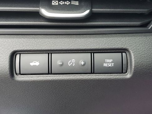 New 2025 Nissan Altima 2.5 SR image 18