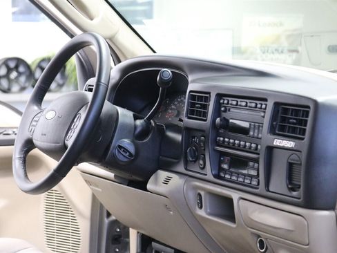 Used 2005 Ford Excursion Limited image 79