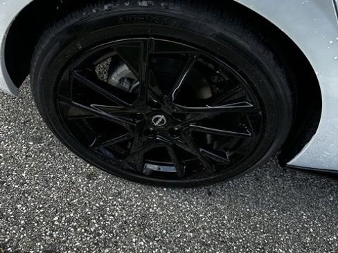 New 2025 Nissan Sentra SR w/ Midnight Edition image 14