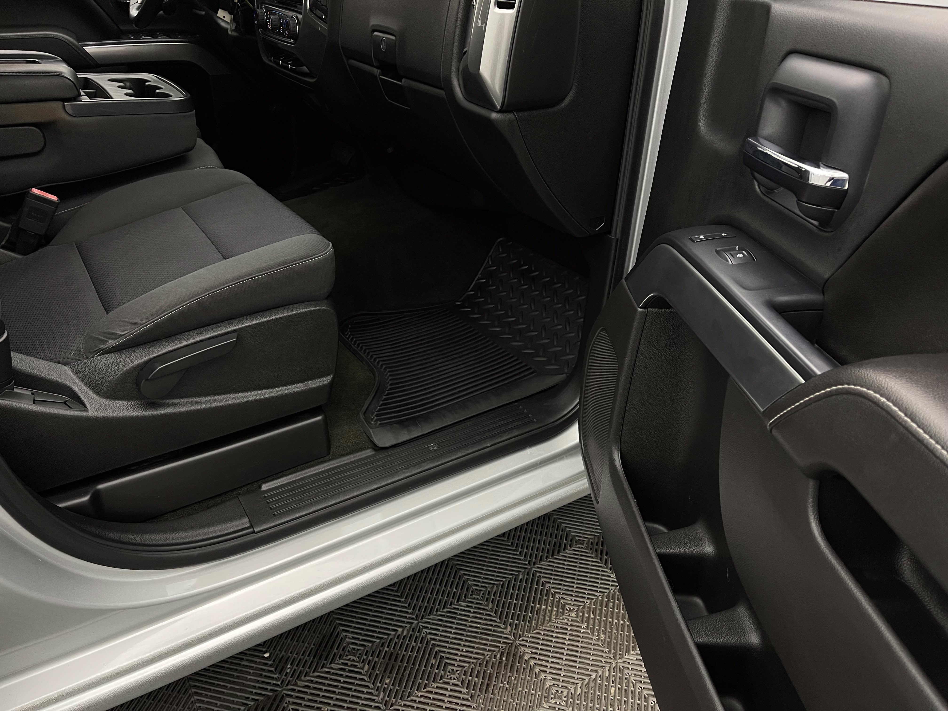 Used 2016 Chevrolet Silverado 1500 LT w/ All Star Edition AWD/4WD image 30