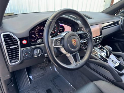 Used 2022 Porsche Cayenne E-Hybrid image 13