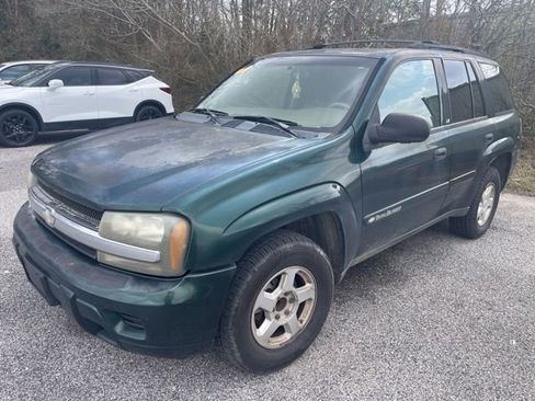 Used 2002 Chevrolet TrailBlazer LS w/ Preferred Equipment Group image 2