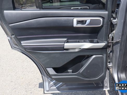 Used 2021 Ford Explorer XLT image 27