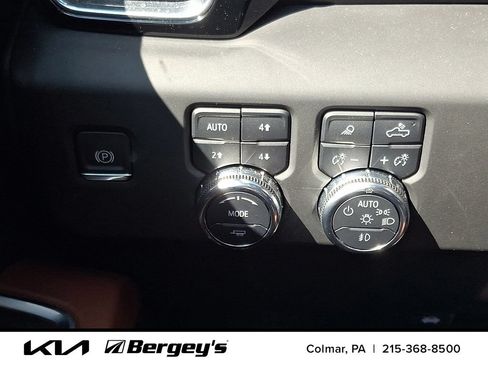 Used 2025 GMC Sierra 1500 Denali Ultimate w/ LPO, Utility Wall Package AWD/4WD image 27
