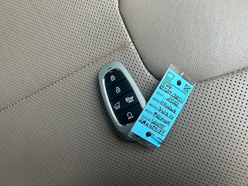 Used 2022 Hyundai Santa Fe SEL w/ Convenience + Premium Package FWD image 33