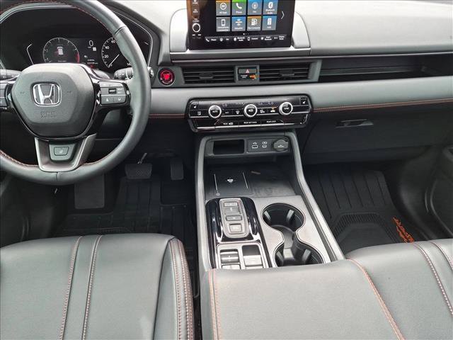 Certified 2024 Honda Pilot TrailSport image 18