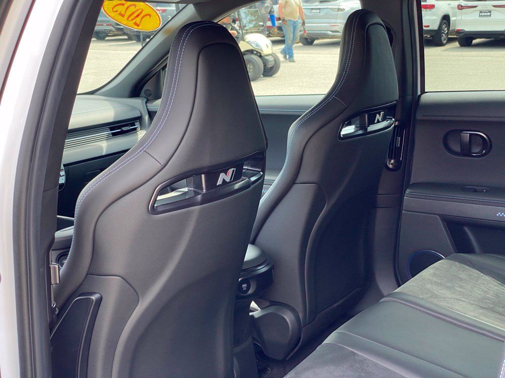 Used 2025 Hyundai Ioniq 5 N AWD/4WD image 27