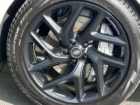 Certified 2025 Land Rover Range Rover Sport SE image 25