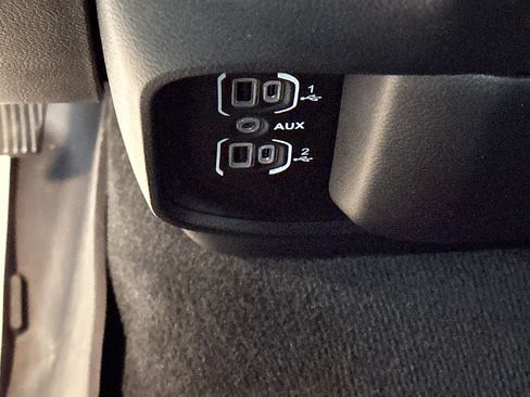 Used 2023 RAM 1500 Big Horn image 35