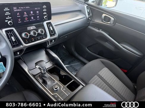 Used 2022 Kia Sorento LX FWD image 29