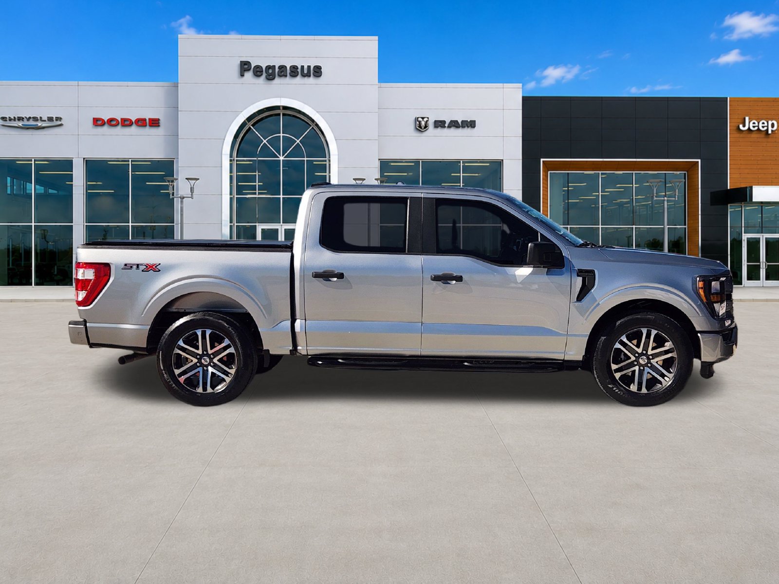 Used 2023 Ford F150 XL w/ STX Appearance Package RWD image 7