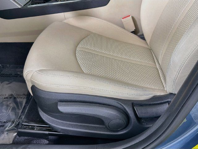 Used 2017 Hyundai Sonata SE FWD image 18
