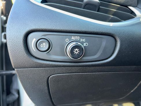 Used 2023 Chevrolet Malibu LT image 18