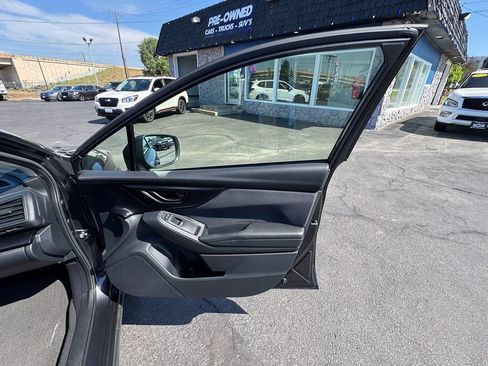 Used 2018 Subaru Crosstrek 2.0i Premium AWD/4WD image 24