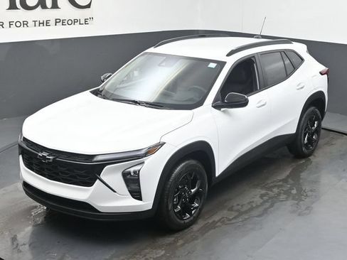 New 2026 Chevrolet Trax LT w/ Driver Confidence Package FWD image 23