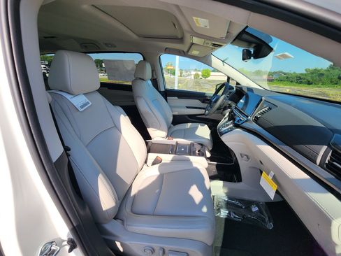 New 2026 Honda Odyssey EX-L image 5
