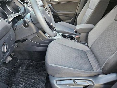 Used 2019 Volkswagen Tiguan S image 15