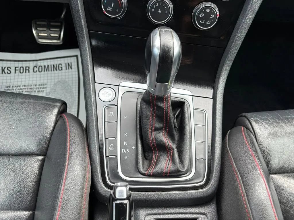 Used 2015 Volkswagen GTI SE w/ Lighting Package (SEL) FWD image 23