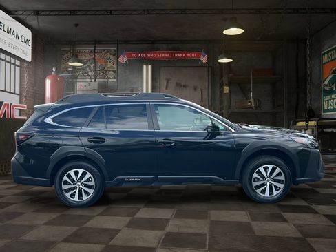 Used 2023 Subaru Outback Premium AWD/4WD image 4