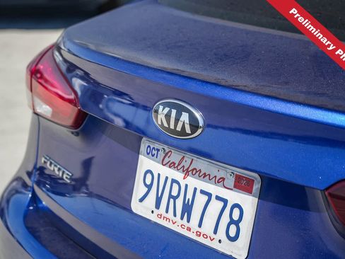 Used 2017 Kia Forte LX FWD image 9