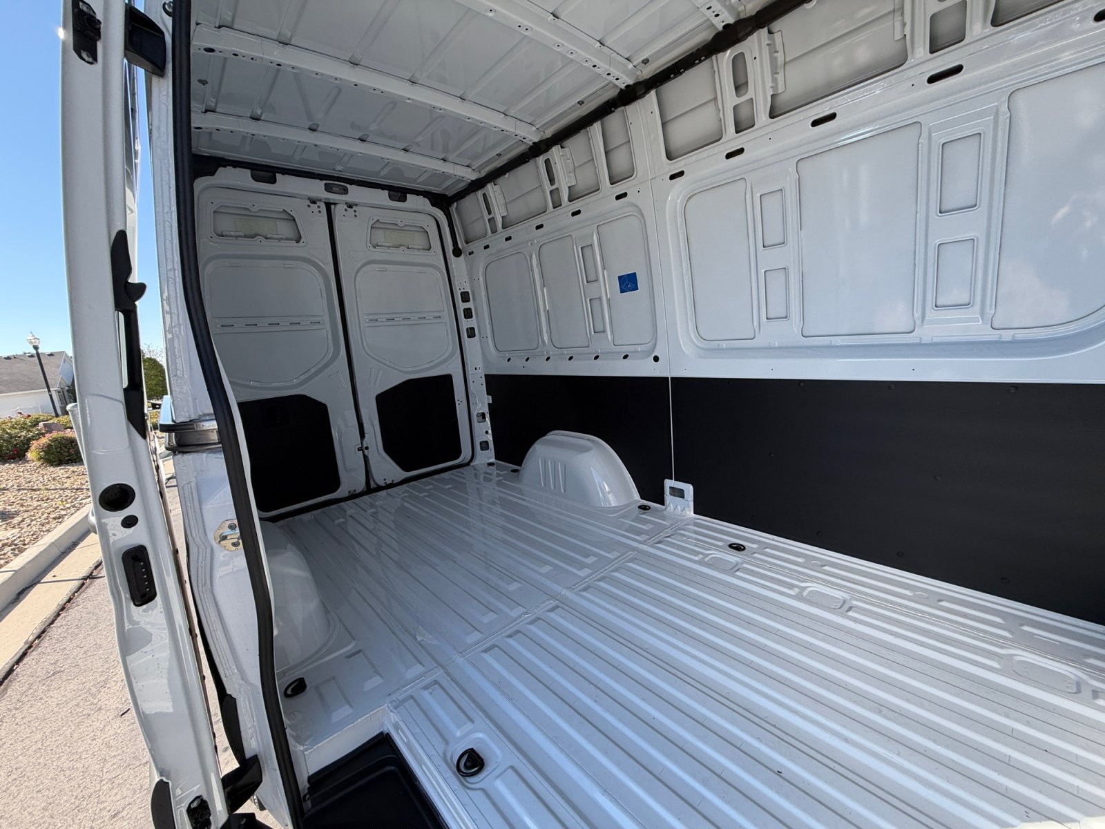 New 2026 Mercedes-Benz Sprinter 2500 image 18