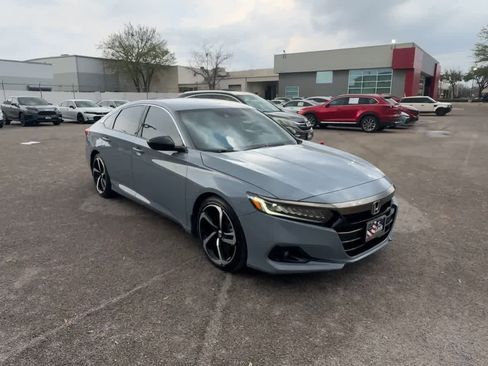 Used 2022 Honda Accord Sport image 2