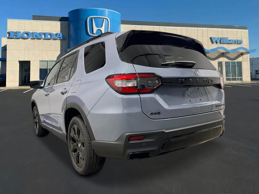 New 2026 Honda Pilot Black Edition image 3