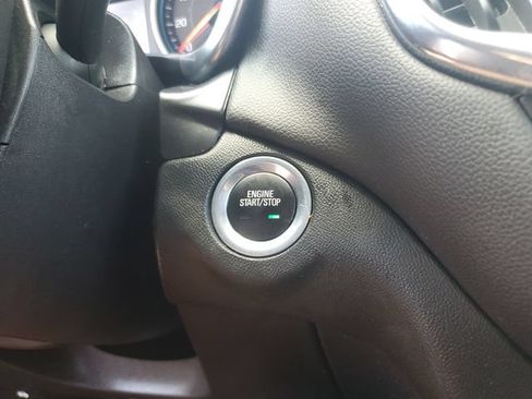 Used 2024 Chevrolet Equinox LT AWD/4WD image 30