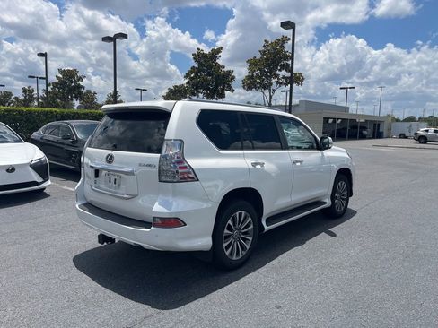 Used 2023 Lexus GX 460 Luxury w/ Accessory Package AWD/4WD image 5