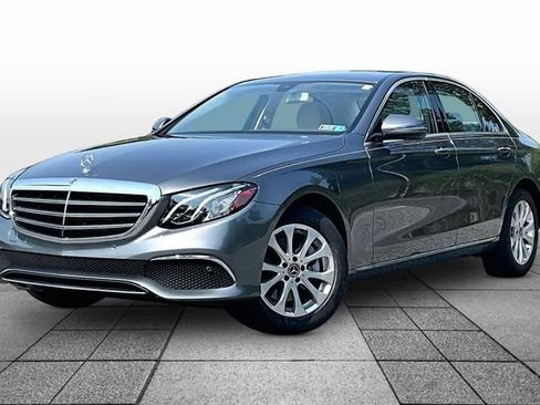 Certified 2018 Mercedes-Benz E 300 4MATIC image 2