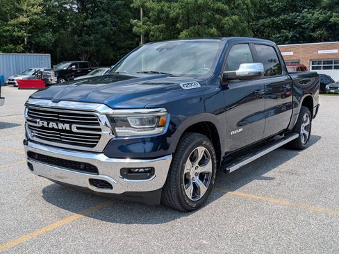 Used 2023 RAM 1500 Laramie AWD/4WD image 7