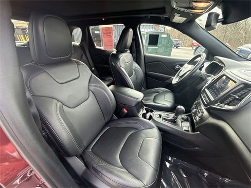 Used 2021 Jeep Cherokee Latitude Lux 80th Anniv w/ Quick Order Package 26U 80TH image 24