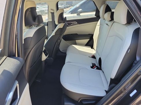 New 2026 Kia Sportage EX image 16
