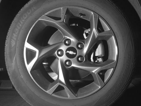 Used 2025 Chevrolet Trax LT FWD image 13