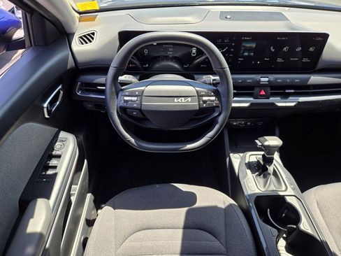 Used 2025 Kia K4 EX FWD image 12