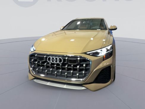 Used 2025 Audi Q8 Premium Plus image 4
