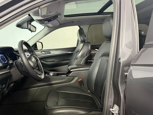 Used 2022 Jeep Grand Cherokee Limited w/ Trailer Tow Prep Group (B) image 21