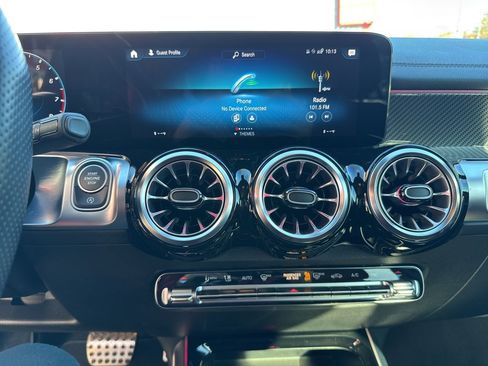 Used 2023 Mercedes-Benz GLB 35 AMG 4MATIC image 39